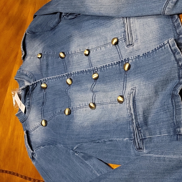 Denim jacket - Picture 3 of 12